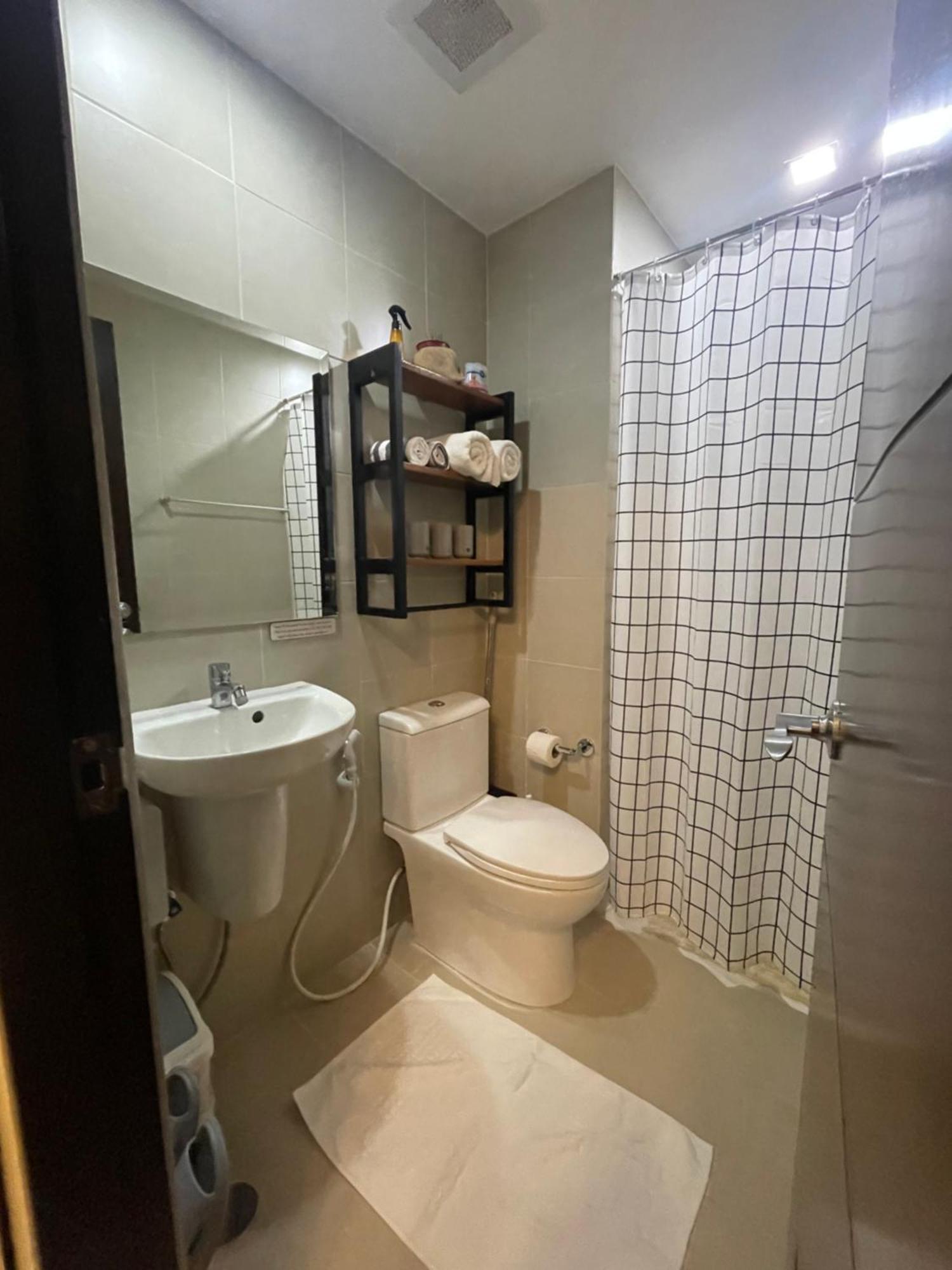 Condo Home With Fast Wifi In Bacolod City 外观 照片